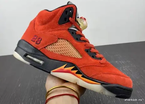 Mars 5 Retro DD9336-800 Jordan DD9336-800 on Dunk 0421